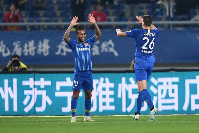 内维尔呼吁对曼城进行严厉处罚并重审所有权问题